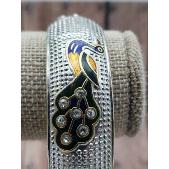 Unique Vintage Silver Tone Bangle Bracelet Beautiful Enamel Peacocks - Picture 4 of 6